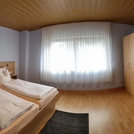 Fewo-central-traben Апартаменты Трабен-Трарбах