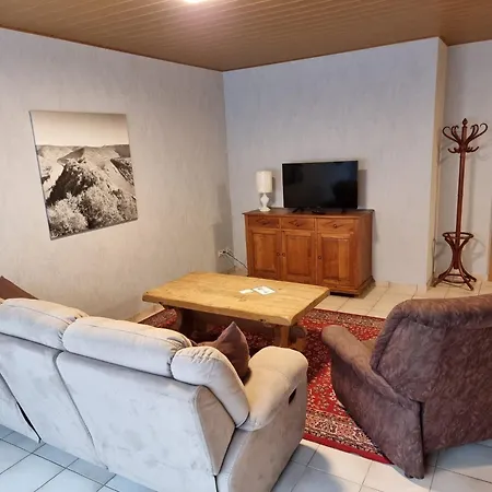 Fewo-central-traben 아파트 트라벤트라바흐